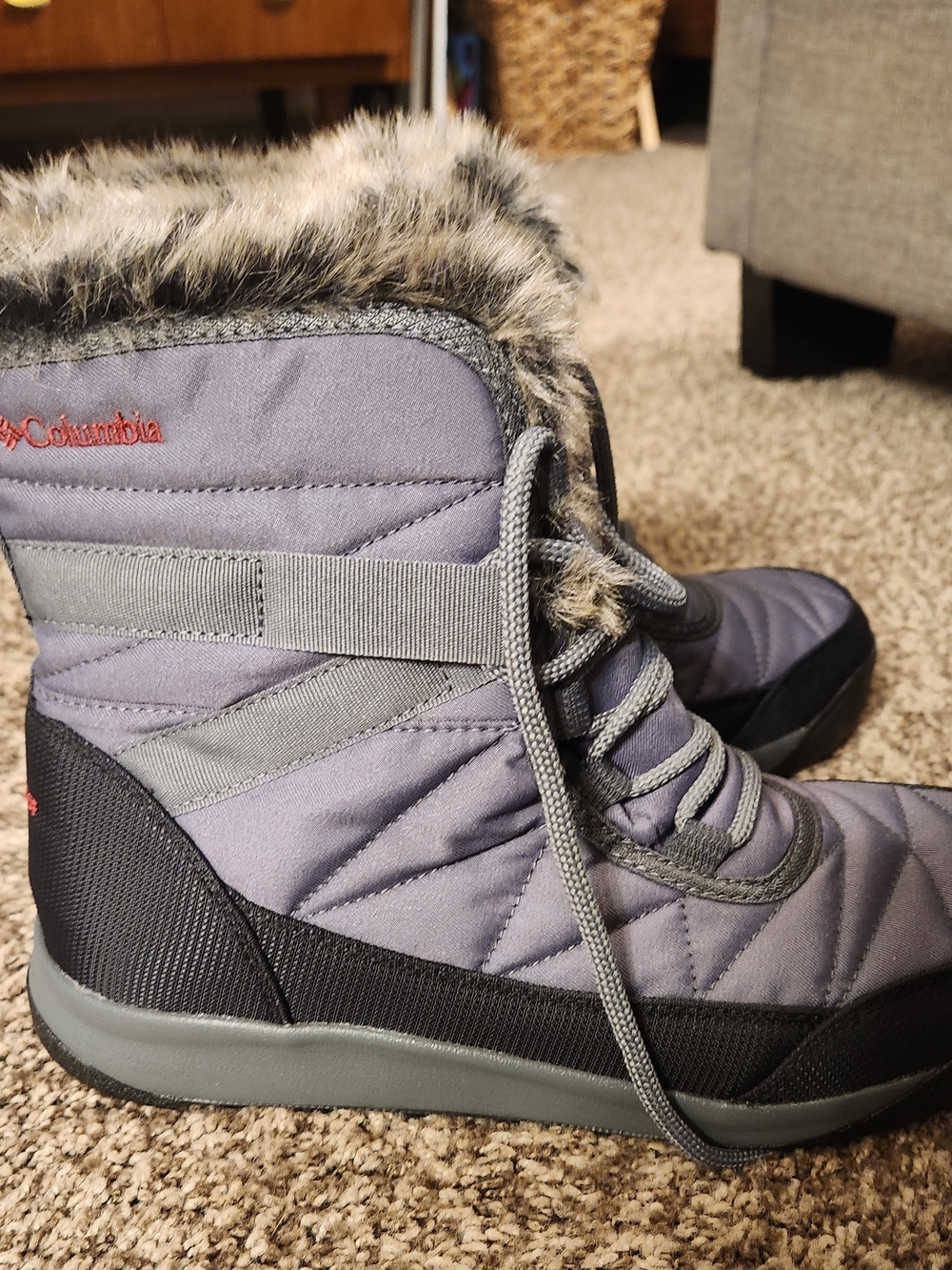 Columbia Women's Gray & Black Faux Fur Winter Lace-Up Boots